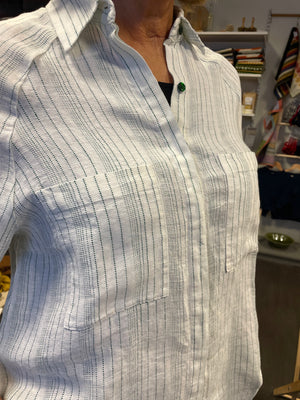 Tunika/skjorta i linne, vit med gröna ränder, GR Nature