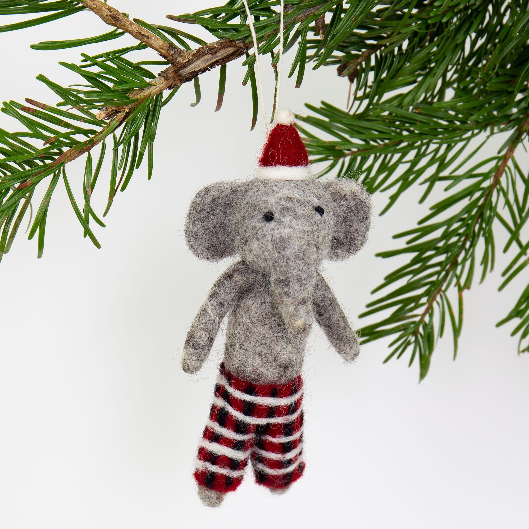 Julhänge, elefant med byxor och tomteluva, fairtrade