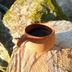 Kåsa i körsbärsträ - handsnidad - Bild 3