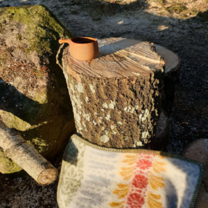 Sittunderlag Arvet, vit botten. 100% ekologisk ull - Bild 3